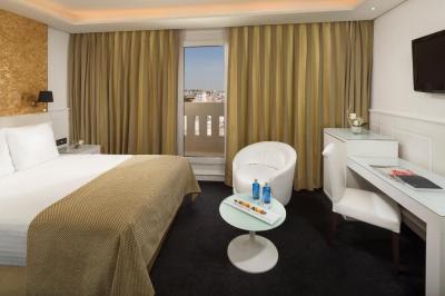 Supreme Room with City View 4