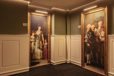 Presidential Penthouse Suite Red Level 9