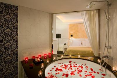 Supreme Room 10