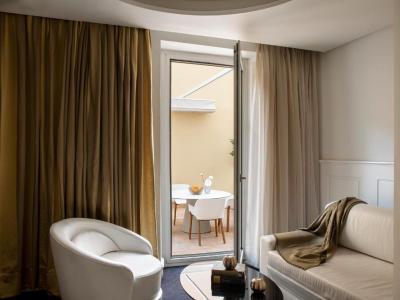 Two-Bedroom Red Level Suite with Patio 21
