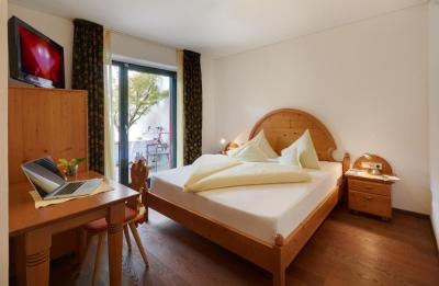 Suite with Sauna 7