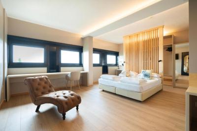 Suite 2