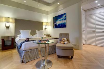 Quarto Familiar 8
