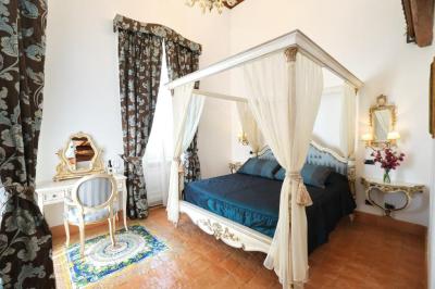 Suite with Sea View 2