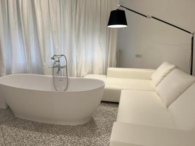 Deluxe Suite with Sea View 5