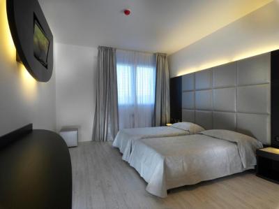 Twin Room 4