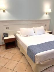Economy Queen Room 8