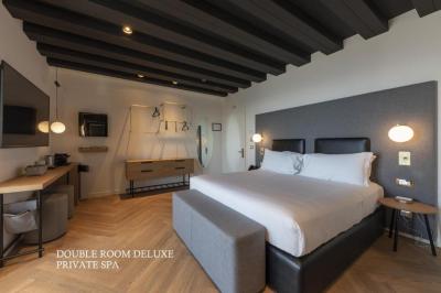 Deluxe Private SPA Double Room with Terrace and Lake View 5