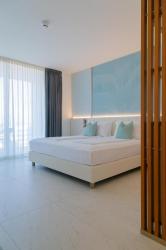 Double Room with Spa Bath 7
