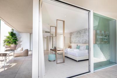 Queen Room 8