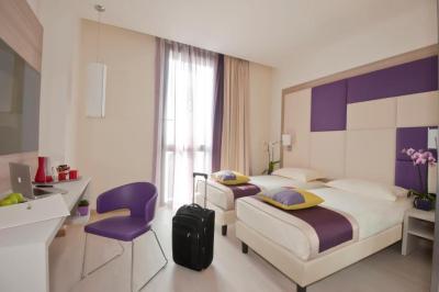 Twin Room 2