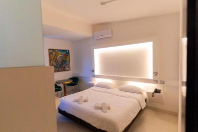 Deluxe Double Room with Shower 4
