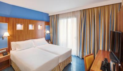 Clasic Twin Room with Balcony 6