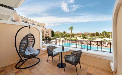Chambre Lits Jumeaux avec Balcon - Vue sur Golf 1