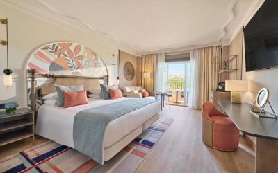 Chambre Lit King-size avec vue panoramique - Dernier &eacute;tage/Acc&egrave;s au Grand Club 14