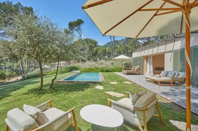 Suite with Private Pool 5