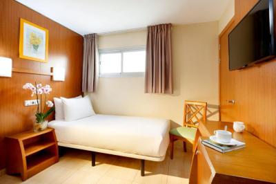 Standard Single Room 4