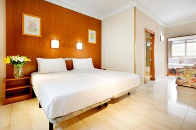Quadruple Room 5