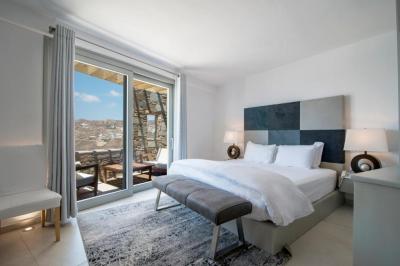 Deluxe Suite with Private Pool - Sea View 4