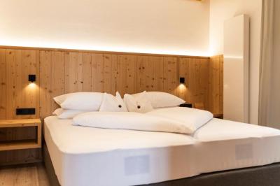Superior Junior Suite 8