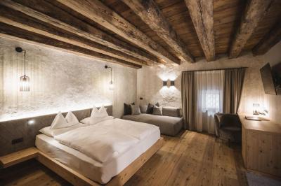Suite with Sauna 10