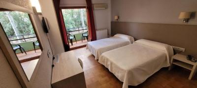 Double or Twin Room with Terrace 1