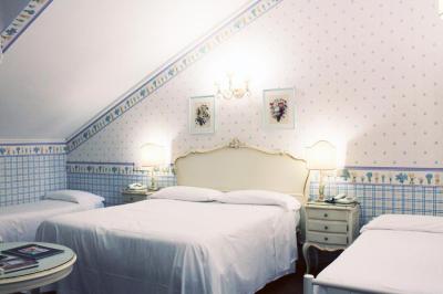 Classic Quadruple Room 4