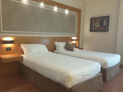 Superior Twin Room 7
