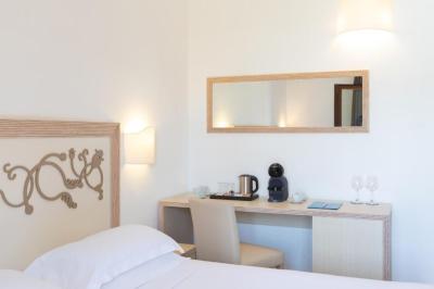 Habitaci&oacute;n Doble Superior con vistas al mar - 1 o 2 camas 3
