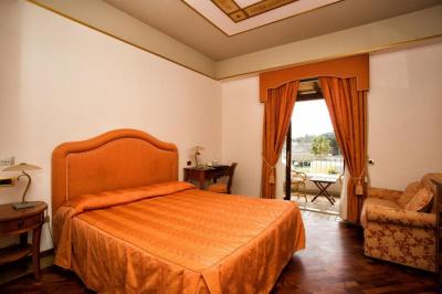 Superior Triple Room 8