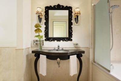 Premium Double Room with Sofa-Bed 6