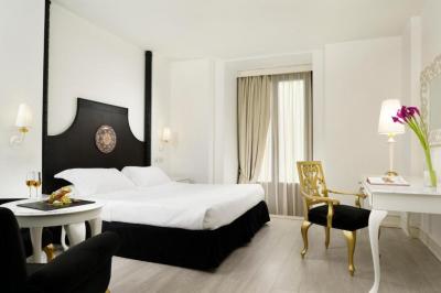 Premium Double Room Single Use 9