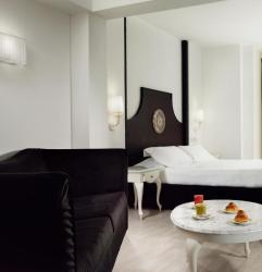 Superior Double Room with Sofa-Bed 12