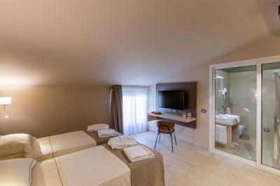 Twin Room 3