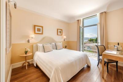 Prestige with Lateral Sea View 4