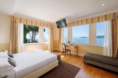 Room #8156712 9