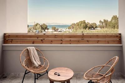 Deluxe Suite with Sea View 2