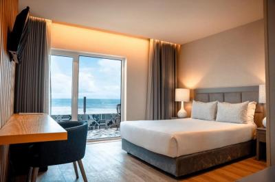 Suite Deluxe con vistas al mar 7