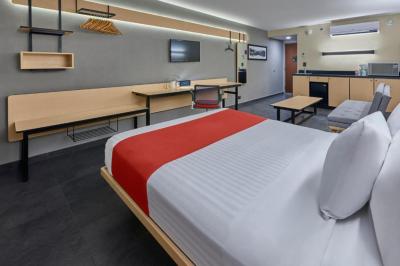 Superior Queen Room with Sofa Bed 3
