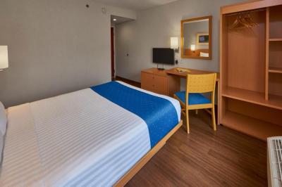 Chambre Lit Queen-Size 1