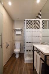 Double or Twin Room (1-2 Adults) 1
