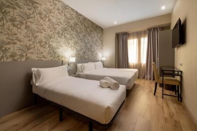 Triple Room 2