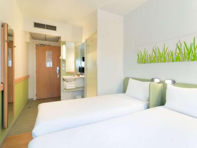 Chambre Standard 2&nbsp;Lits Simples 3