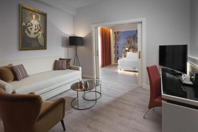 Superior Family Room (2 Adults + 2 Children) 9