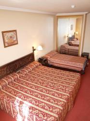 Twin Room with Extra Bed 1