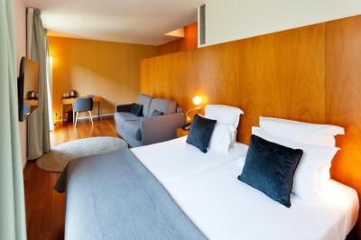 Family Room 5