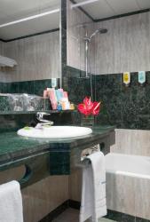 Habitaci&oacute;n Doble con cama supletoria - 1 o 2 camas (2 adultos + 1 ni&ntilde;o) 6