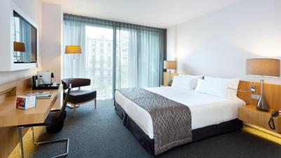 Chambre Familiale Sup&eacute;rieure&nbsp;-&nbsp;Vue sur Ville 10