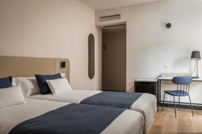 Standard Twin Room 2