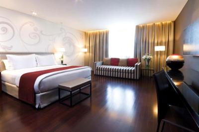 Hotel NH Buenos Aires Tango 4 Hotel NH Buenos Aires Tango 4